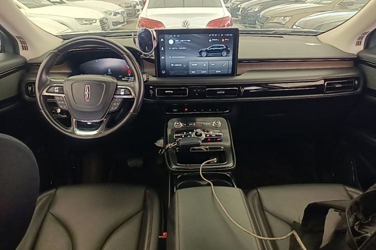 Used Lincoln Nautilus 2021 2.0T Four-Wheel Drive Luxury Edition Center Console