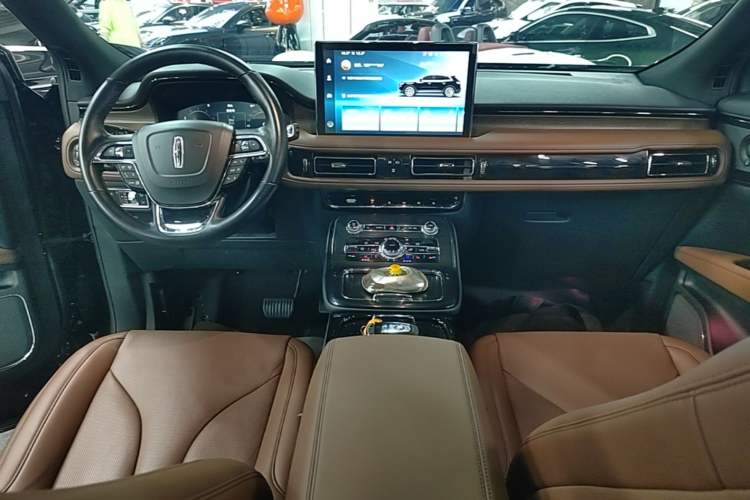 Used Lincoln Nautilus 2021 2.0T Four-Wheel Drive Luxury Edition Center Console