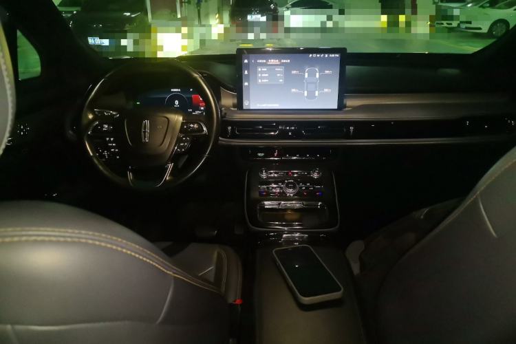Used Lincoln Nautilus 2021 2.0T Four-Wheel Drive Luxury Edition Center Console