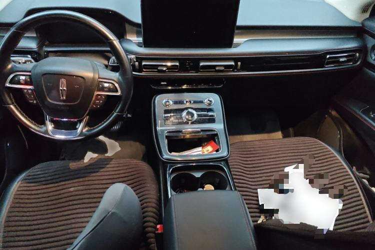 Used Lincoln Nautilus 2021 2.0T Four-Wheel-Drive California Coast Limited Edition Center Console