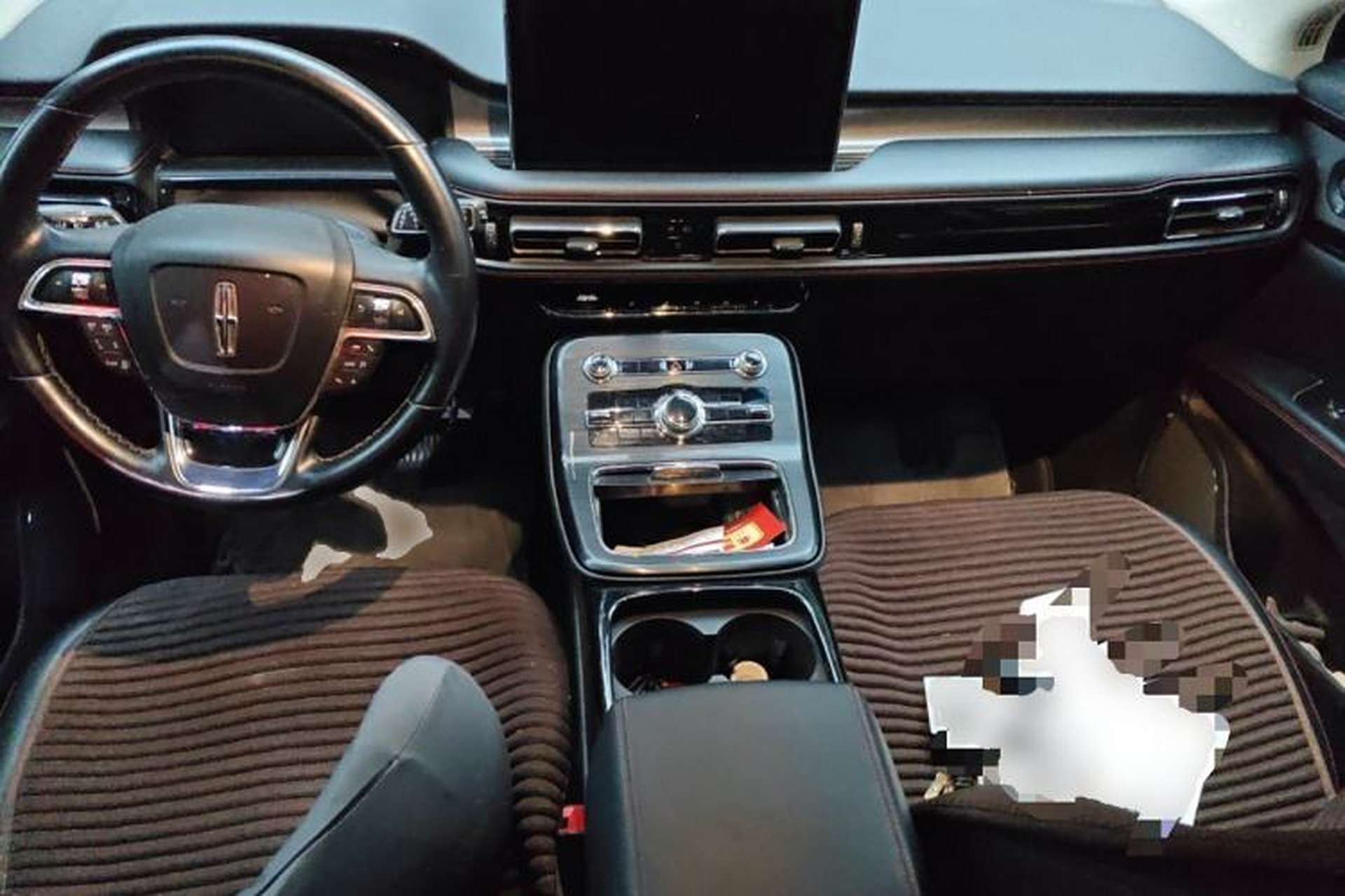 Used Lincoln Nautilus 2021 2.0T Four-Wheel-Drive California Coast Limited Edition Center Console