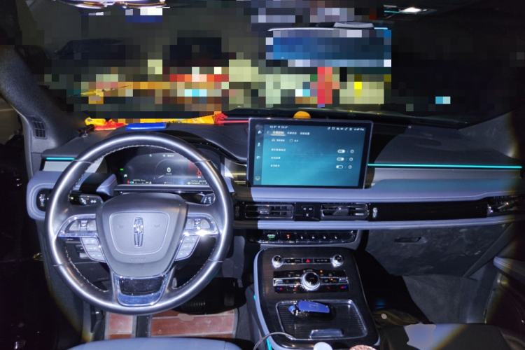 Used Lincoln Nautilus 2021 2.0T Four-Wheel Drive Luxury Edition Center Console