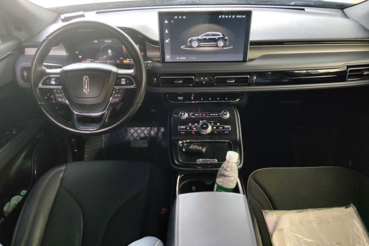Used Lincoln Nautilus 2021 2.0T Four-Wheel Drive Luxury Edition Center Console