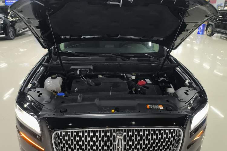 Used Lincoln Nautilus 2021 2.0T Four-Wheel Drive Luxury Edition Engine Bay