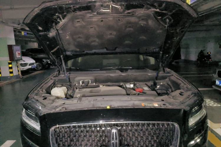 Used Lincoln Nautilus 2021 2.0T Four-Wheel-Drive California Coast Limited Edition Engine Bay