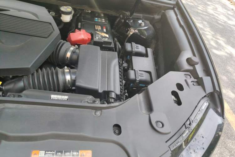 Used Lincoln Nautilus 2021 2.7T Four-Wheel Drive Prestige Edition Engine Bay Left