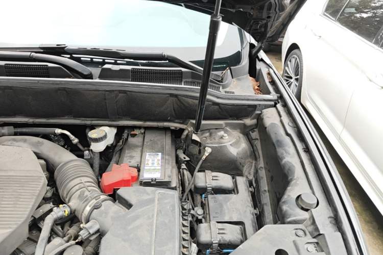 Used Lincoln Nautilus 2021 2.0T Four-Wheel Drive Luxury Edition Engine Bay Left