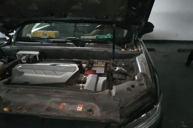 Used Lincoln Nautilus 2021 2.7T Four-Wheel Drive Prestige Edition Engine Bay Left