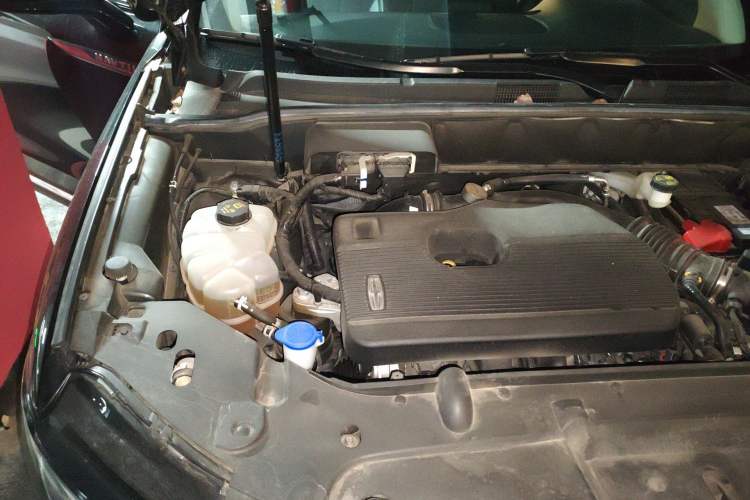 Used Lincoln Nautilus 2021 2.0T Four-Wheel Drive Luxury Edition Engine Bay Right
