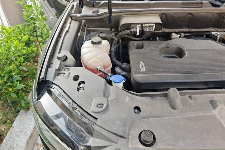 Used Lincoln Nautilus 2021 2.0T Four-Wheel Drive Luxury Edition Engine Bay Right