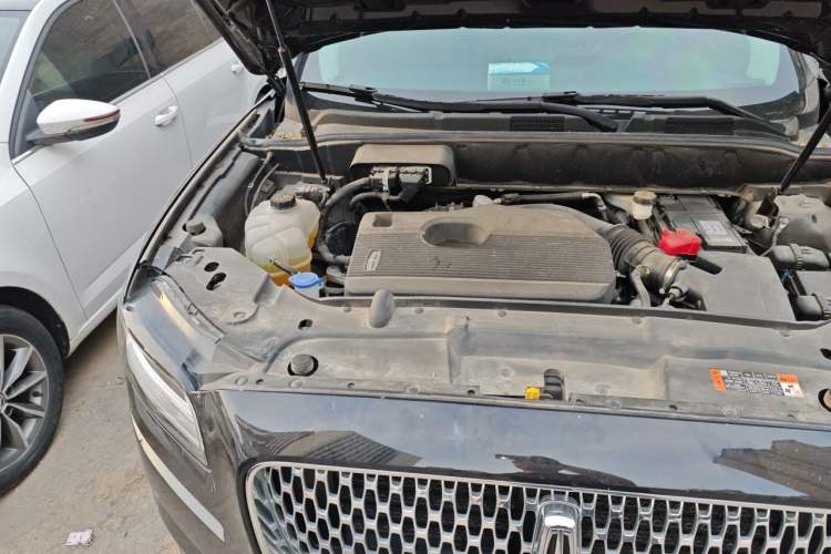 Used Lincoln Nautilus 2021 2.0T Four-Wheel Drive Luxury Edition Engine Bay Right