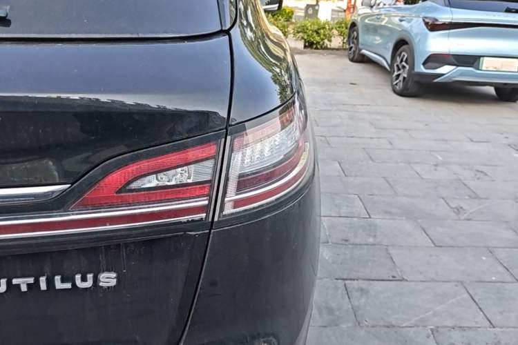 Used Lincoln Nautilus 2021 2.0T Four-Wheel Drive Luxury Edition Exterior 1