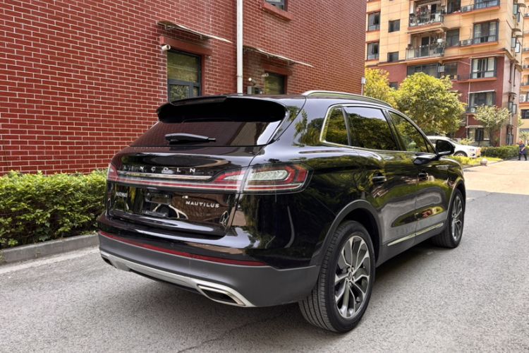 Used Lincoln Nautilus 2021 2.0T Four-Wheel Drive Luxury Edition Exterior 8