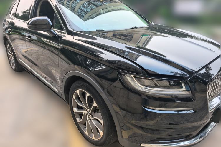 Used Lincoln Nautilus 2021 2.0T Four-Wheel Drive Luxury Edition Front Right 45 Deg