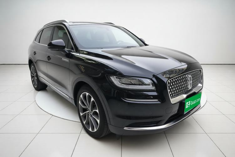 Used Lincoln Nautilus 2021 2.0T Four-Wheel Drive Luxury Edition Front Right 45 Deg