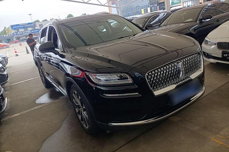 Used Lincoln Nautilus 2021 2.0T Four-Wheel Drive Luxury Edition Front Right 45 Deg