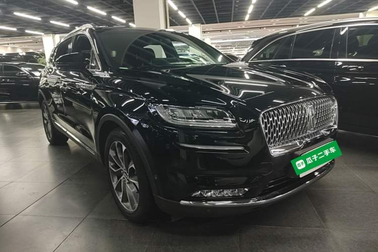 Used Lincoln Nautilus 2021 2.0T Four-Wheel Drive Luxury Edition Front Right 45 Deg