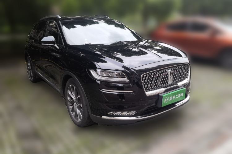 Used Lincoln Nautilus 2021 2.0T Four-Wheel Drive Luxury Edition Front Right 45 Deg