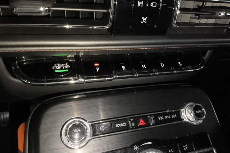 Used Lincoln Nautilus 2021 2.0T Four-Wheel Drive Luxury Edition Gear Lever