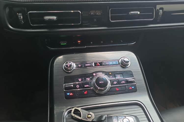 Used Lincoln Nautilus 2021 2.0T Four-Wheel Drive Luxury Edition Gear Lever