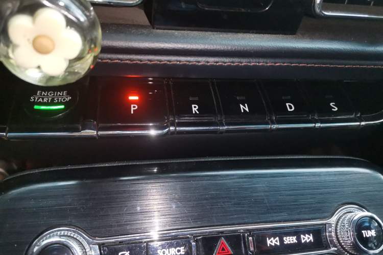 Used Lincoln Nautilus 2021 2.0T Four-Wheel Drive Luxury Edition Gear Lever