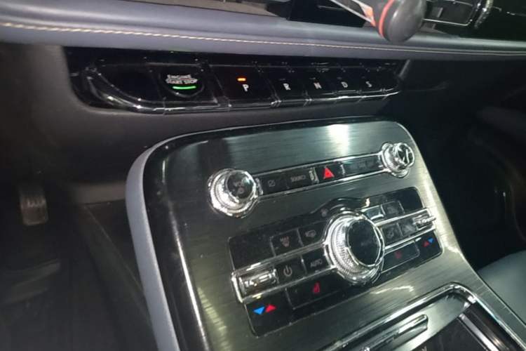 Used Lincoln Nautilus 2021 2.0T Four-Wheel Drive Luxury Edition Gear Lever
