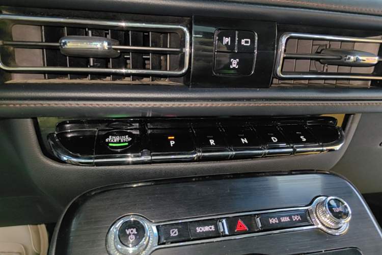 Used Lincoln Nautilus 2021 2.0T Four-Wheel Drive Luxury Edition Gear Lever