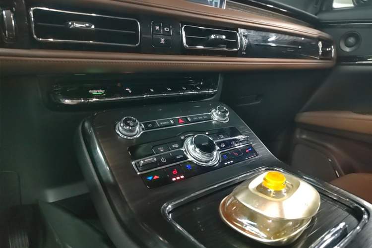 Used Lincoln Nautilus 2021 2.0T Four-Wheel Drive Luxury Edition Gear Lever