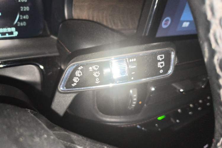 Used Lincoln Nautilus 2021 2.0T Four-Wheel Drive Luxury Edition Gear Lever