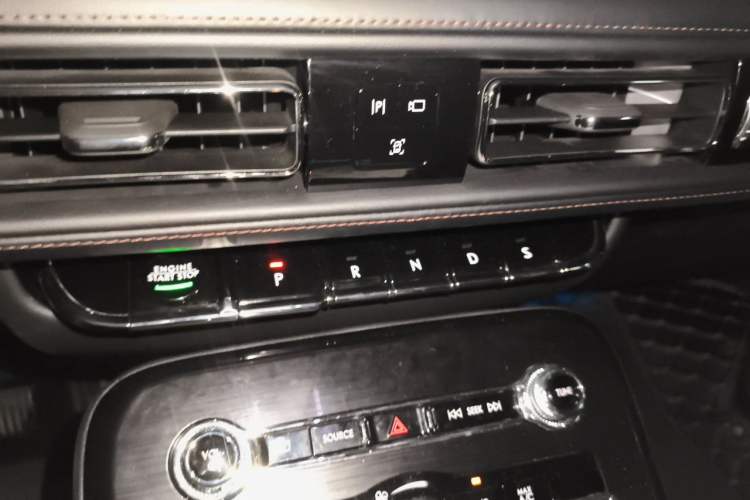 Used Lincoln Nautilus 2021 2.0T Four-Wheel Drive Luxury Edition Gear Lever