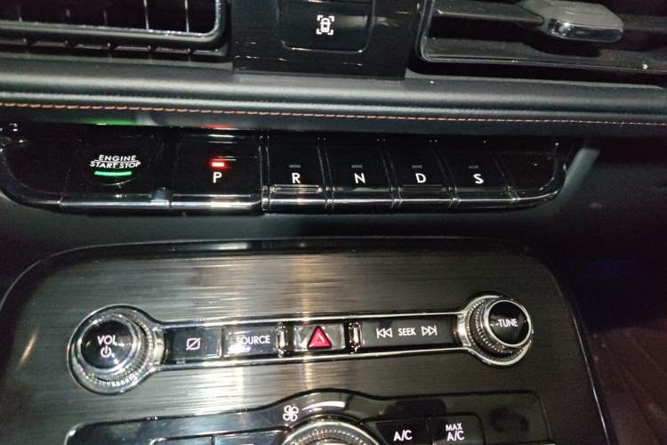Used Lincoln Nautilus 2021 2.0T Four-Wheel Drive Luxury Edition Gear Lever