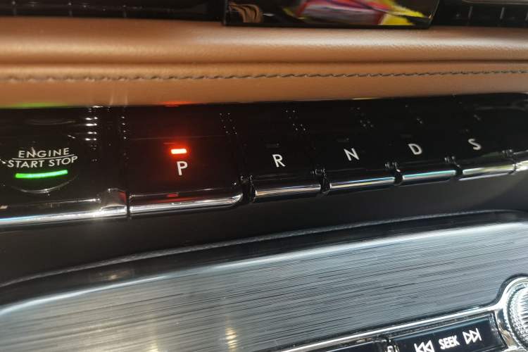 Used Lincoln Nautilus 2021 2.0T Four-Wheel Drive Luxury Edition Gear Lever