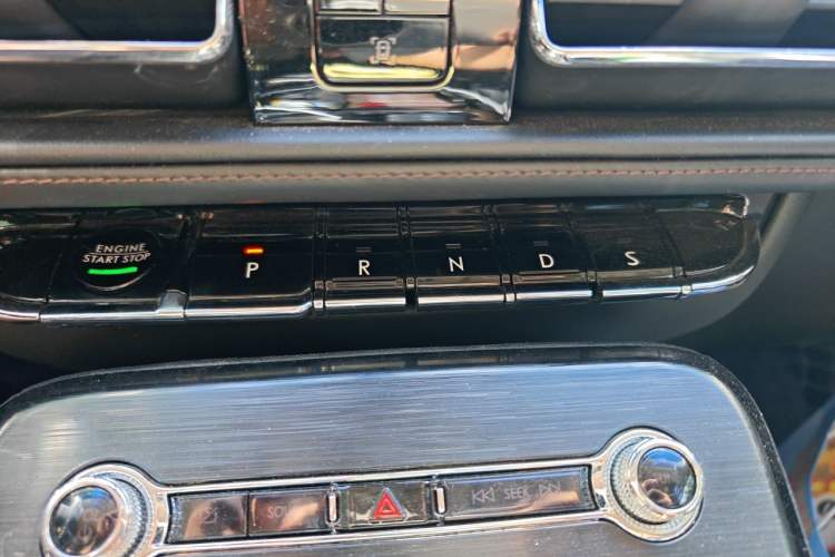 Used Lincoln Nautilus 2021 2.0T Four-Wheel Drive Luxury Edition Gear Lever