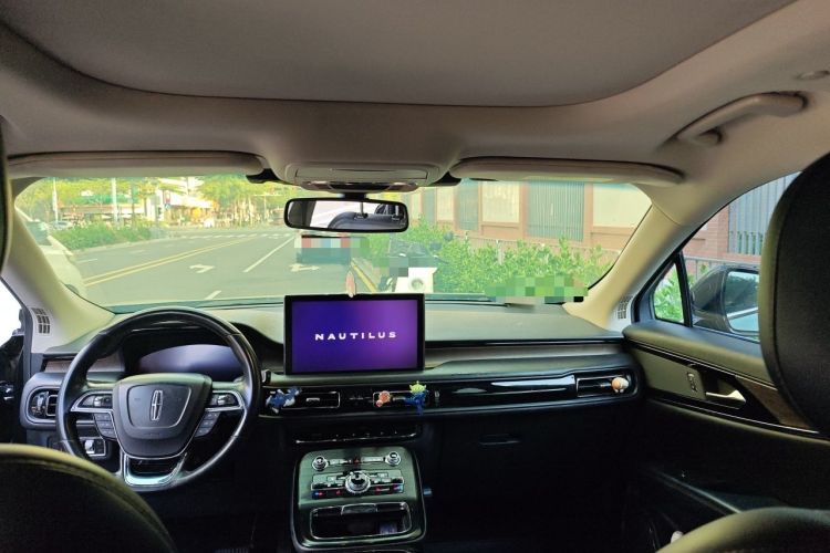 Used Lincoln Nautilus 2021 2.0T Four-Wheel Drive Luxury Edition Headliner