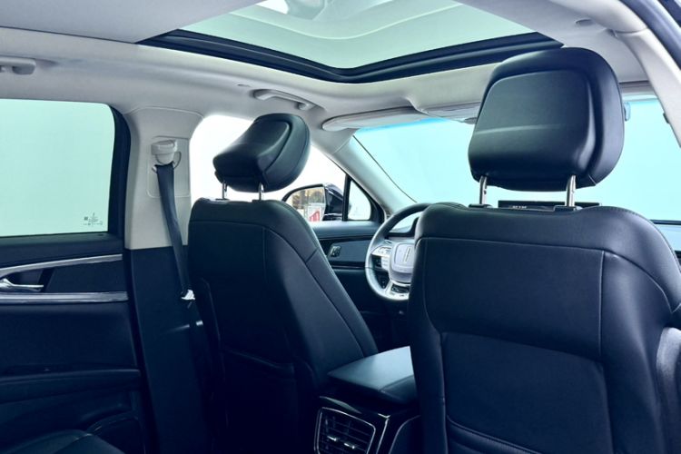 Used Lincoln Nautilus 2021 2.0T Two-Wheel Drive Zunyue Edition Headliner