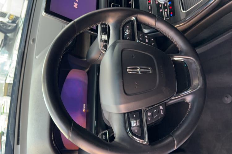 Used Lincoln Nautilus 2021 2.0T Four-Wheel Drive Luxury Edition Interior 2