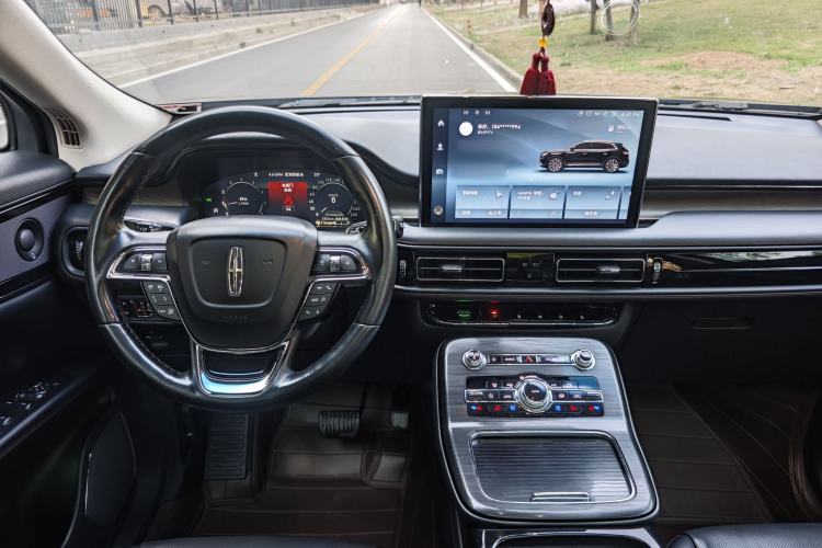 Used Lincoln Nautilus 2021 2.0T Four-Wheel Drive Luxury Edition Interior 2