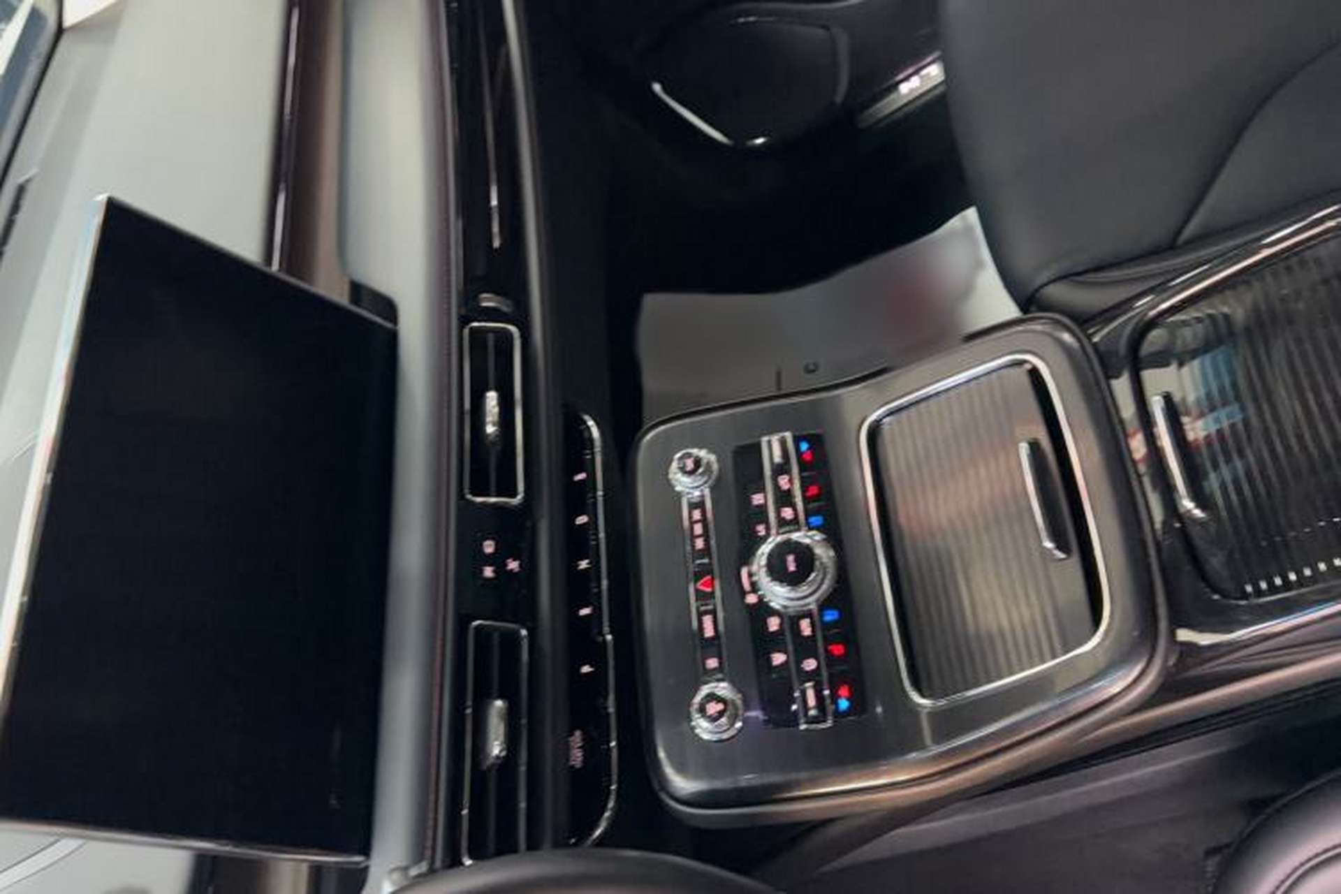 Used Lincoln Nautilus 2021 2.0T Four-Wheel Drive Luxury Edition Interior 3