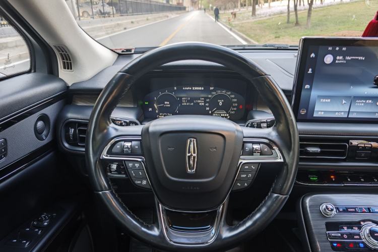 Used Lincoln Nautilus 2021 2.0T Four-Wheel Drive Luxury Edition Interior 3