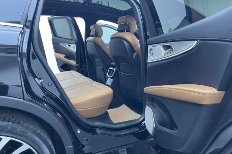 Used Lincoln Nautilus 2021 2.7T Four-Wheel-Drive Presidential Edition Interior 4