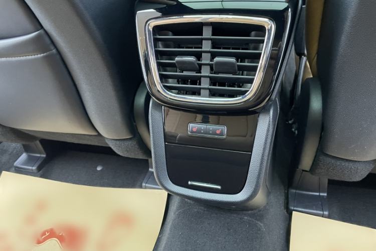 Used Lincoln Nautilus 2021 2.7T Four-Wheel-Drive Presidential Edition Interior 6