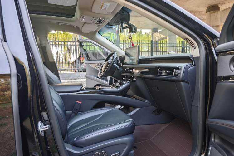 Used Lincoln Nautilus 2021 2.0T Four-Wheel Drive Luxury Edition Interior 8