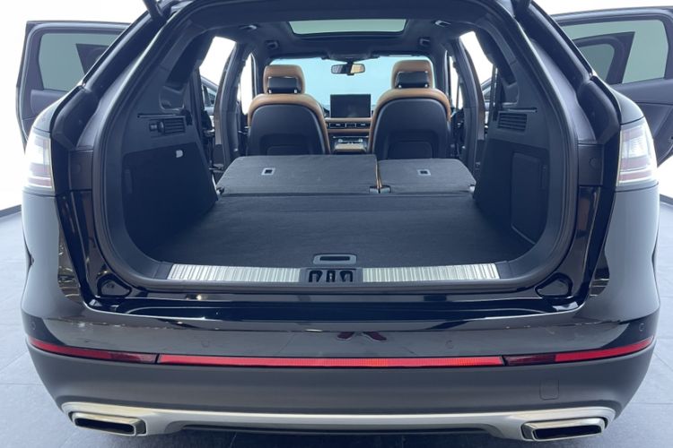 Used Lincoln Nautilus 2021 2.7T Four-Wheel-Drive Presidential Edition Interior 9