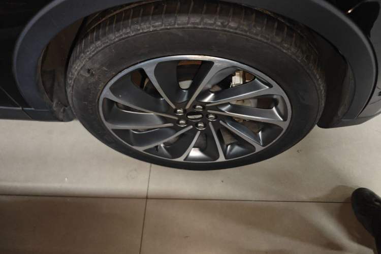 Used Lincoln Nautilus 2021 2.7T Four-Wheel Drive Prestige Edition Left Front Wheel Hub