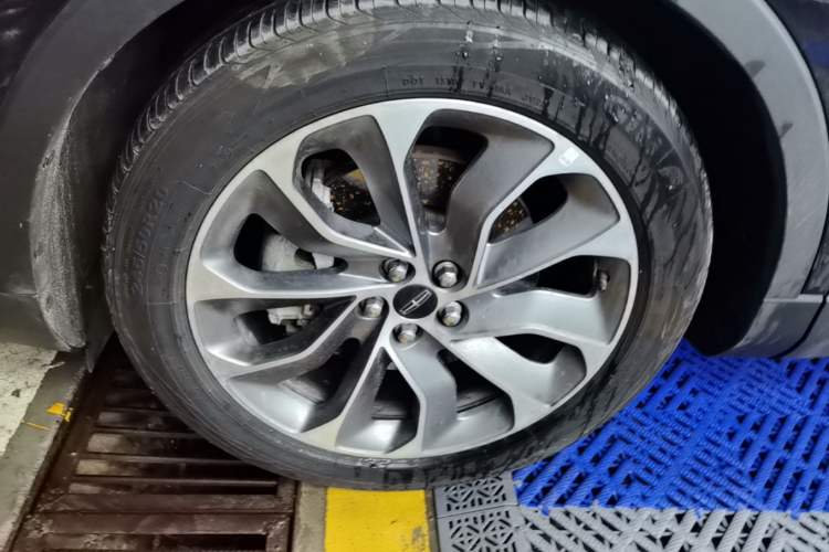 Used Lincoln Nautilus 2021 2.0T Four-Wheel Drive Luxury Edition Left Front Wheel Hub