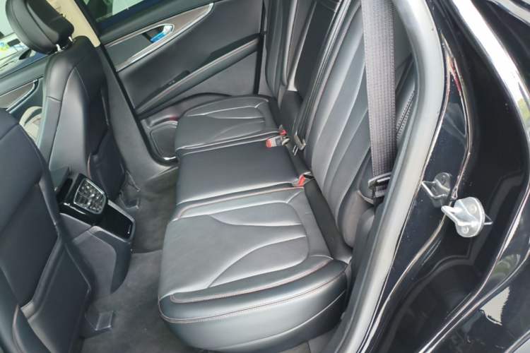 Used Lincoln Nautilus 2021 2.0T Four-Wheel Drive Luxury Edition Left Rear Seat