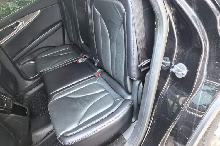 Used Lincoln Nautilus 2021 2.0T Four-Wheel Drive Luxury Edition Left Rear Seat