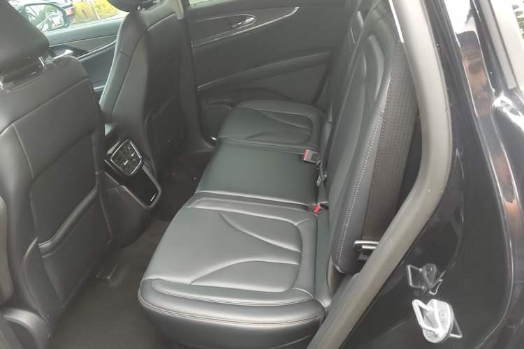 Used Lincoln Nautilus 2021 2.0T Four-Wheel Drive Luxury Edition Left Rear Seat