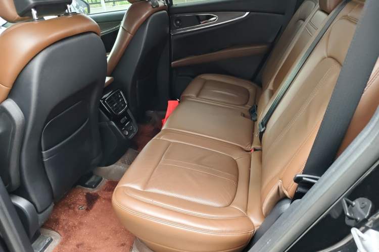 Used Lincoln Nautilus 2021 2.7T Four-Wheel Drive Prestige Edition Left Rear Seat