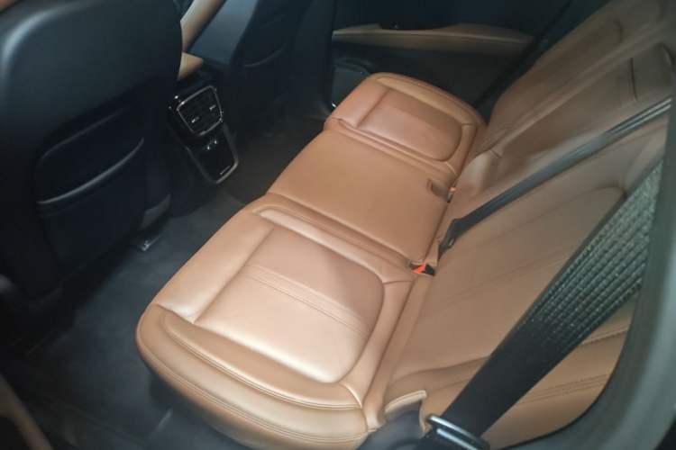 Used Lincoln Nautilus 2021 2.7T Four-Wheel Drive Prestige Edition Left Rear Seat